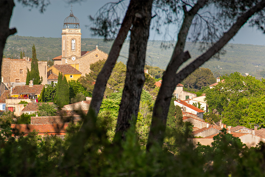 Het dorp Puyloubier, in de omgeving van de camping in Provence le Cézanne Sainte-Victoire