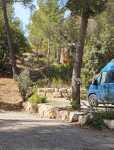 Emplacements pour camping-car, fourgon, van, caravane du camping en région PACA le Cézanne Sainte-Victoire