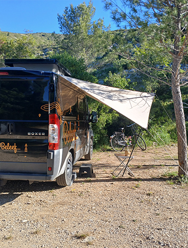 Emplacement camping en région PACA pour caravane, au camping le Cézanne Montagne Sainte-Victoire